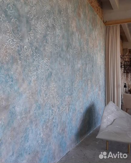 Поклейка обоев, шпаклевка и покраска стен