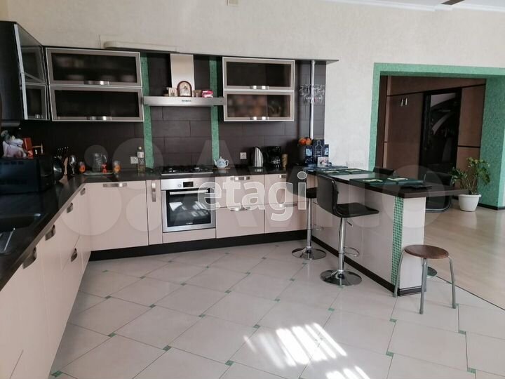 Дом 201,4 м² на участке 15 сот.