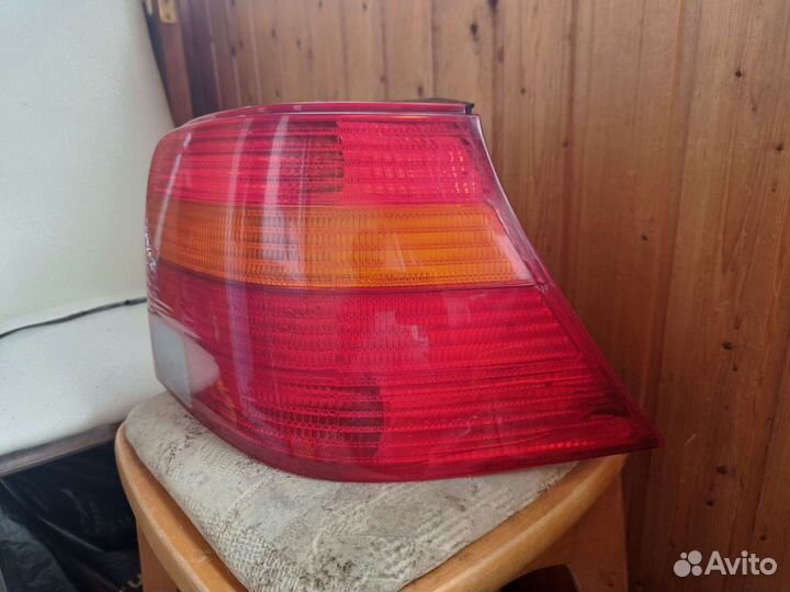 Volkswagen golf 4 задний правый фонарь