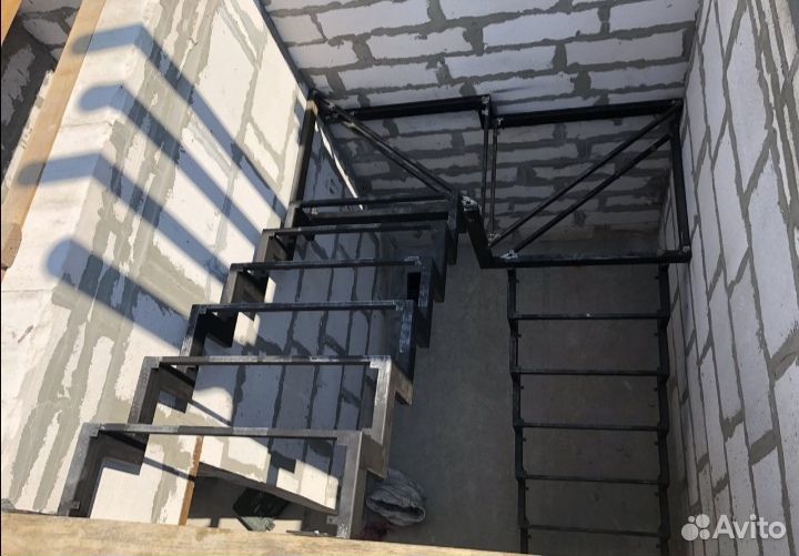 Лестницы на металлокаркасе