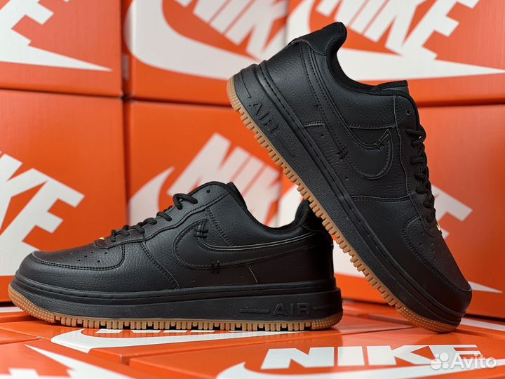 Кроссовки Nike Air Force 1 luxe