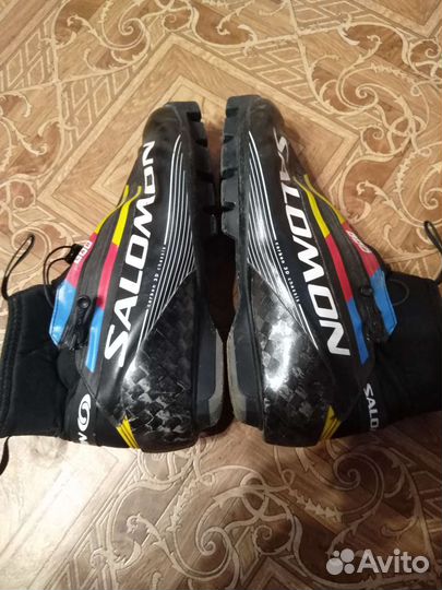 Лыжные ботинки