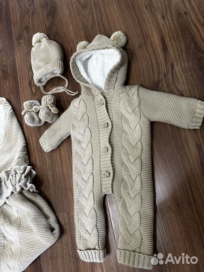 Вязаный комплект на выписку