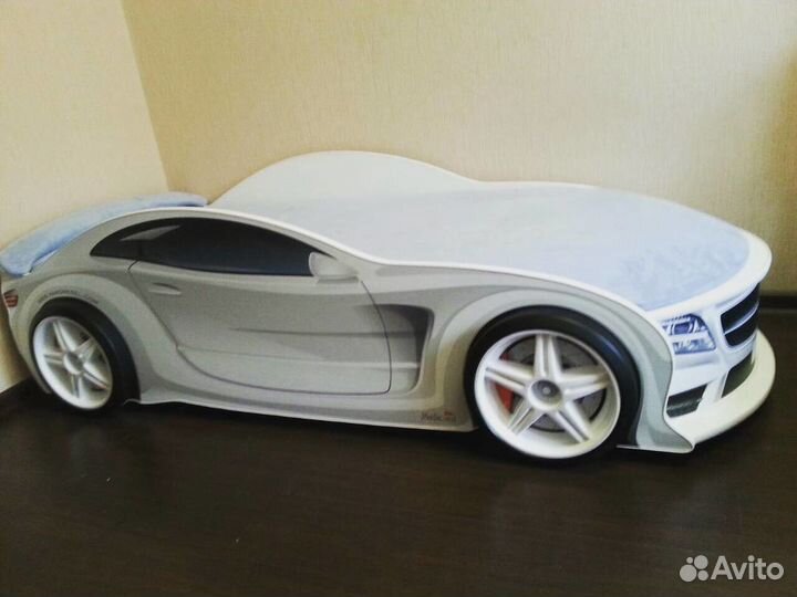 Кровать машина с матрасом