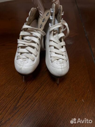 Коньки фигурные