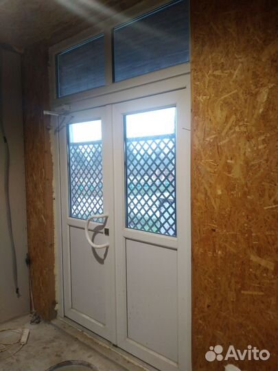 Дверь пластиковая входная бу