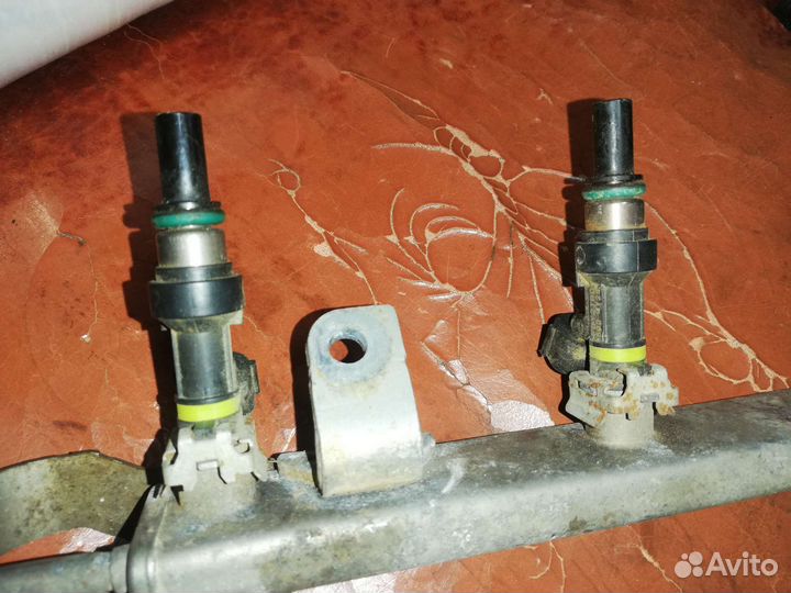 Форсунка рампа топливная Nissan X-Trail Т 32