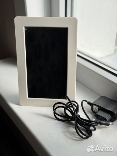 Электронная фоторамка DNS