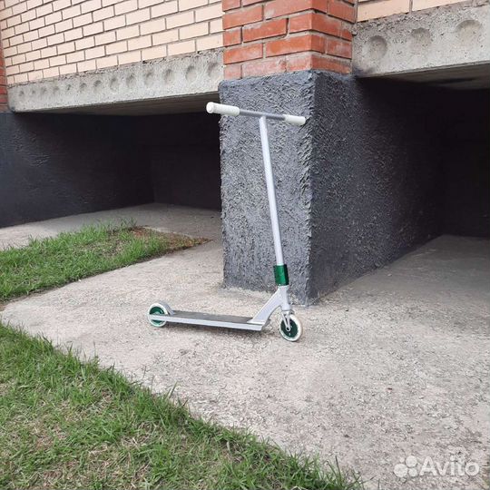 Трюковой самокат
