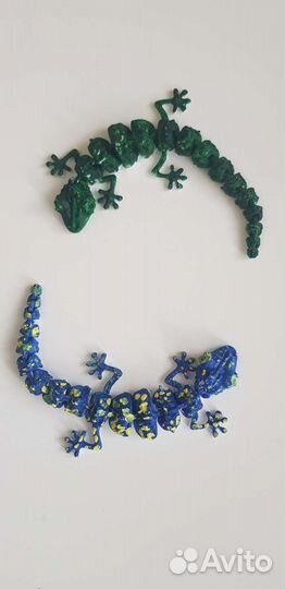 Ящерица игрушка