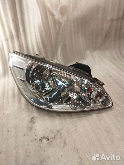 Фара правая Hyundai Getz