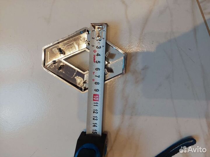 Значок renault