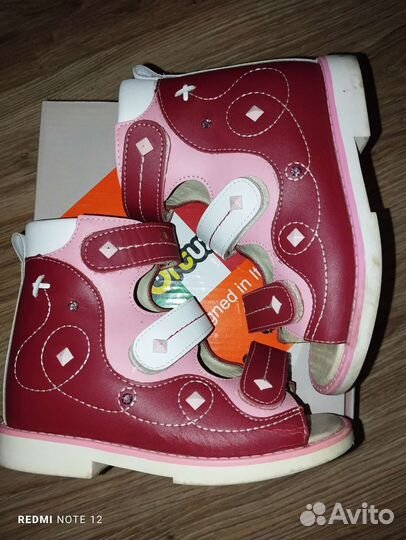 Ортопедические сандали для девочки