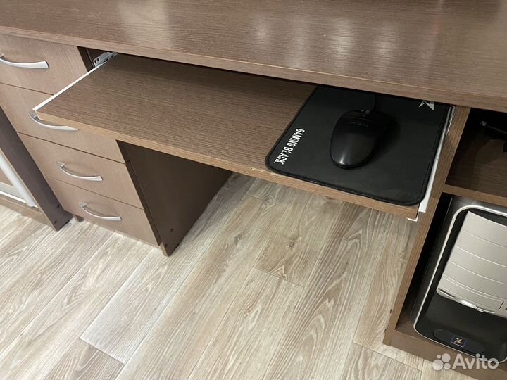 Компьютерный стол