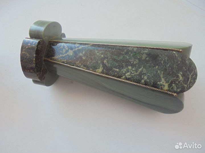 Декоративная ваза натур камни раб уральских мастер