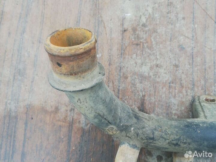 Патрубок системы охлаждения Шевроле Авео Т200