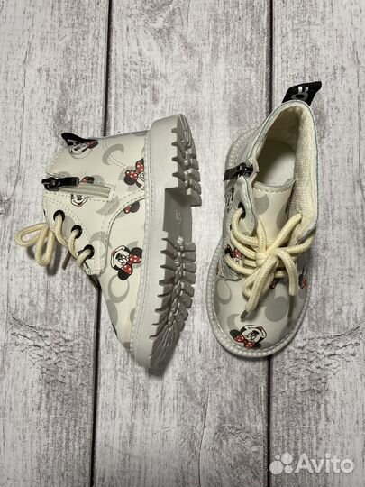 Ботинки для девочки 23