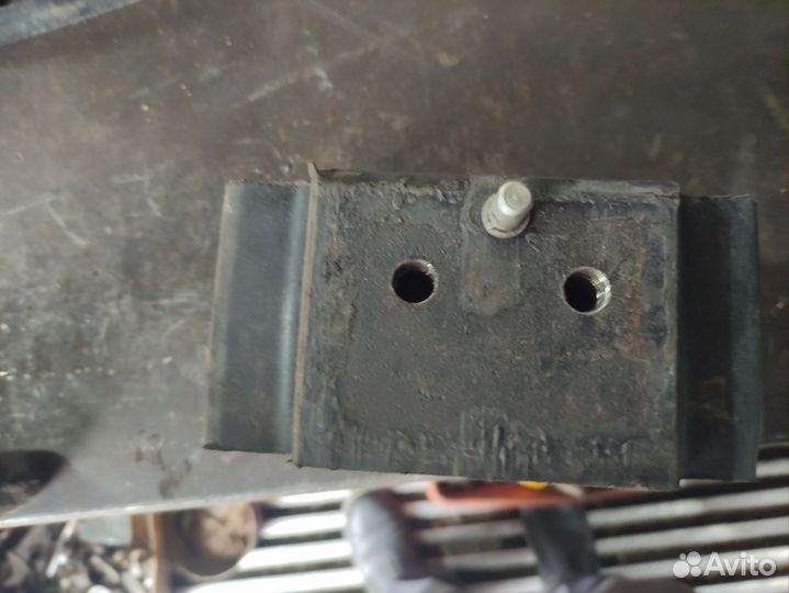 Подушка двигателя маз задняя