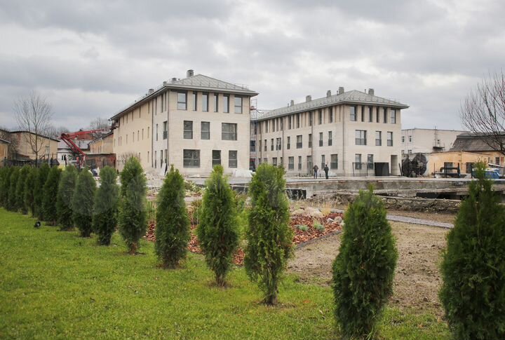 5-к. квартира, 112 м², 2/3 эт.