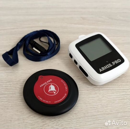 Кнопка вызова персонала и часы для мед учреждений