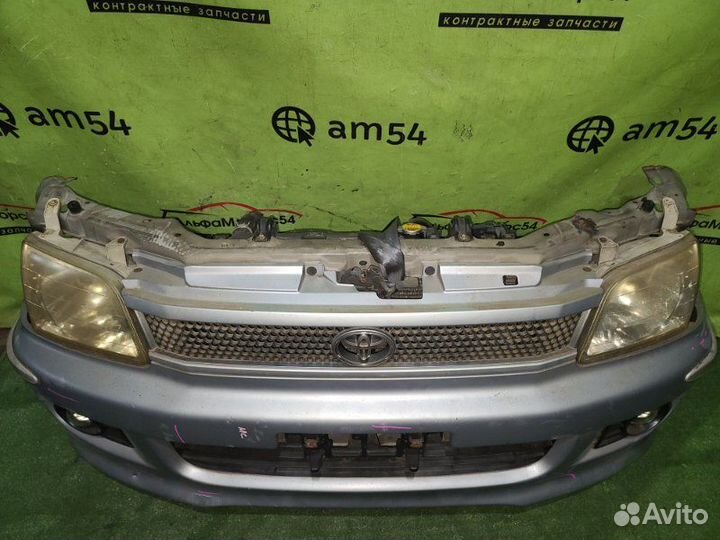 Nose-cut Toyota Noah SR40