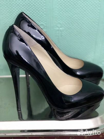 Туфли чёрные новые лакированные.«Nando Muzi