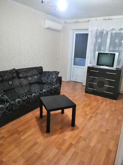 2-к. квартира, 40 м², 2/4 эт.