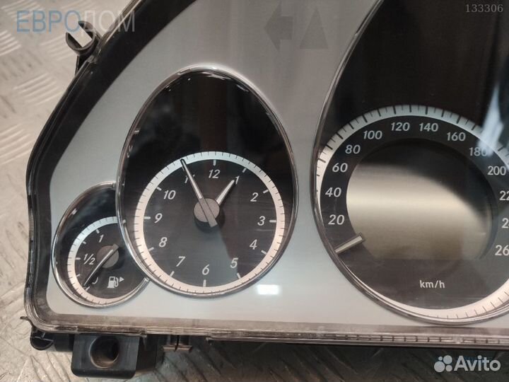 Панель приборов kmh m273 5.0 mercedes W212 s112998