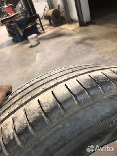 Bridgestone Alenza 001 275/60 R20