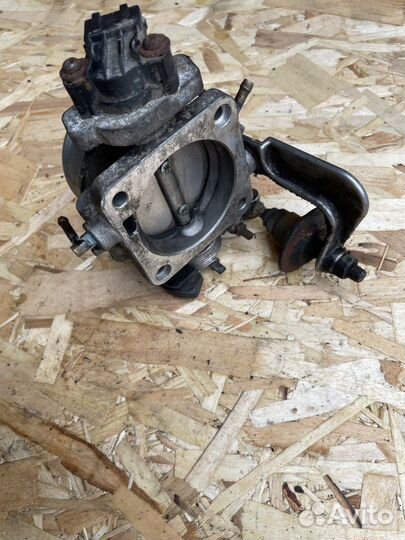 Дроссельная заслонка passat b3