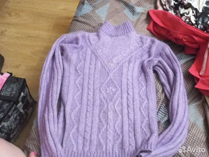 Свитер