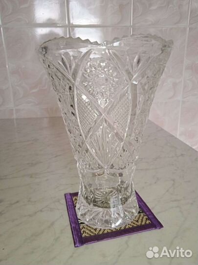 Хрустальная ваза