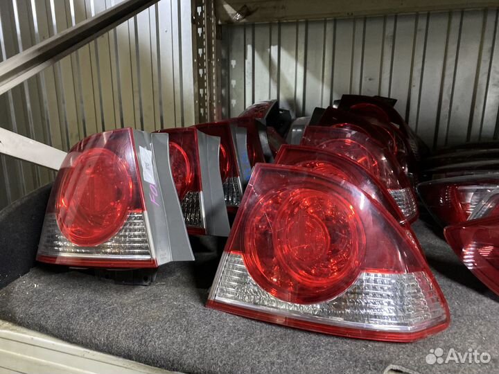 Фонарь Honda Civic 4D правый левый