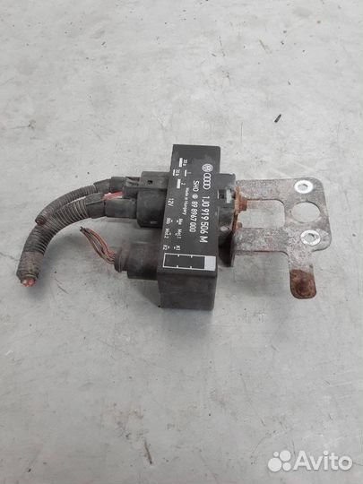 Реле электровентилятора Volkswagen Bora 2005