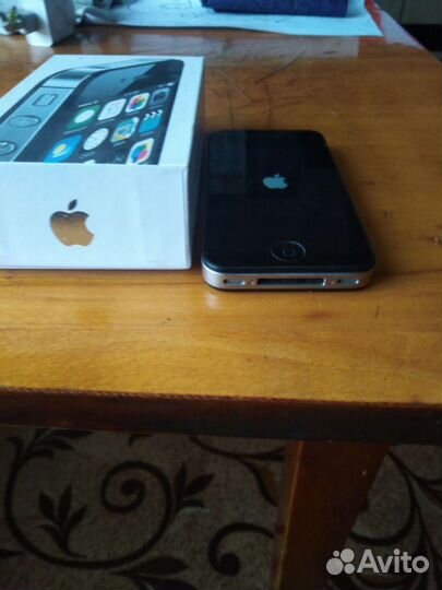 iPhone 4S, 16 ГБ