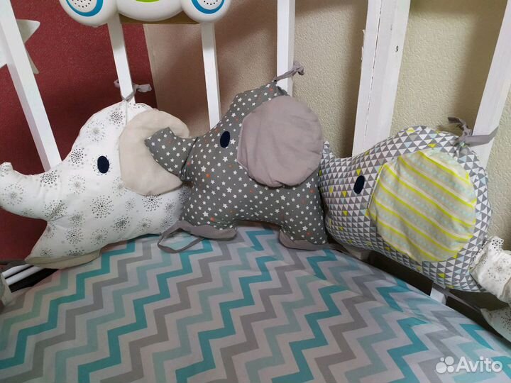 Бортики в кроватку в виде слоников