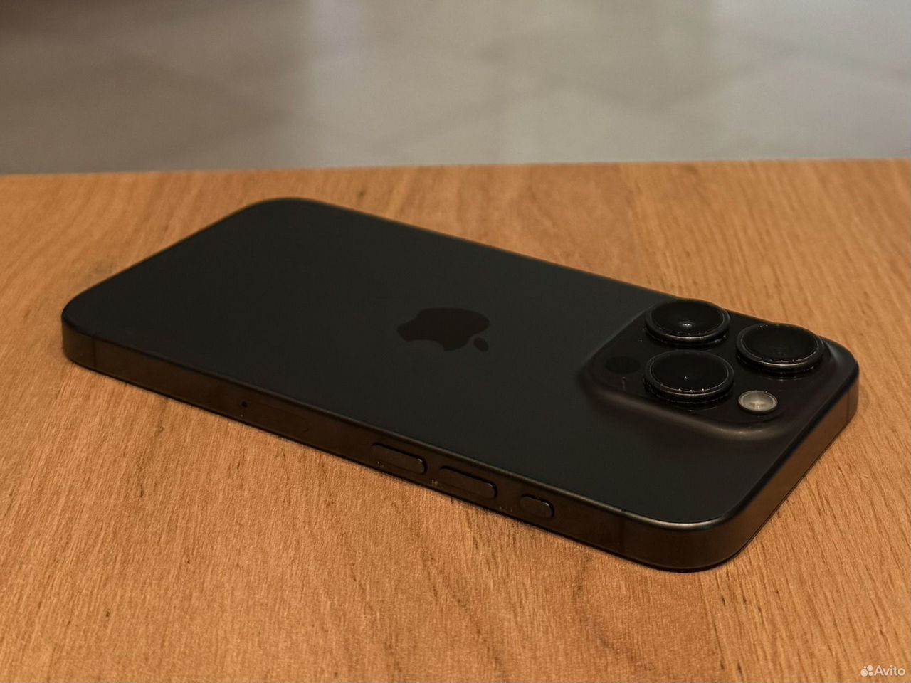 iPhone 15 Pro, 256 ГБ, SIM + eSIM