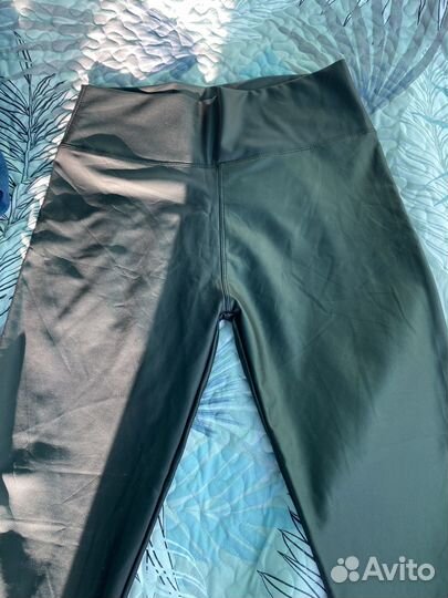 Джинсовая рубашка-туника кожаные брюки