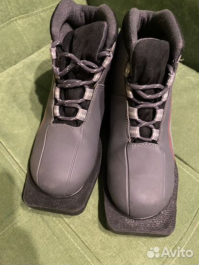 Лыжные ботинки 35 р