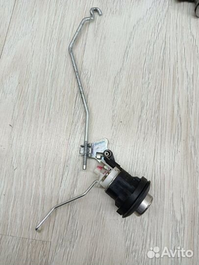 Замок зажигания Nissan Terrano