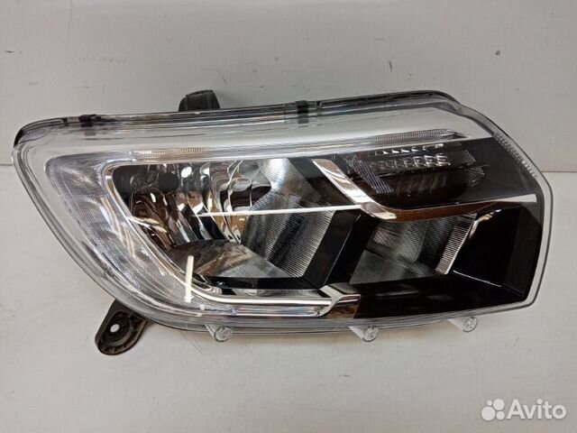 Фара правая Renault Logan 2 2018
