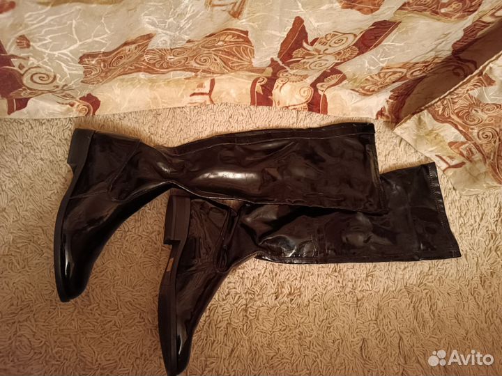 Сапоги лаковые демисезонные 37 размера