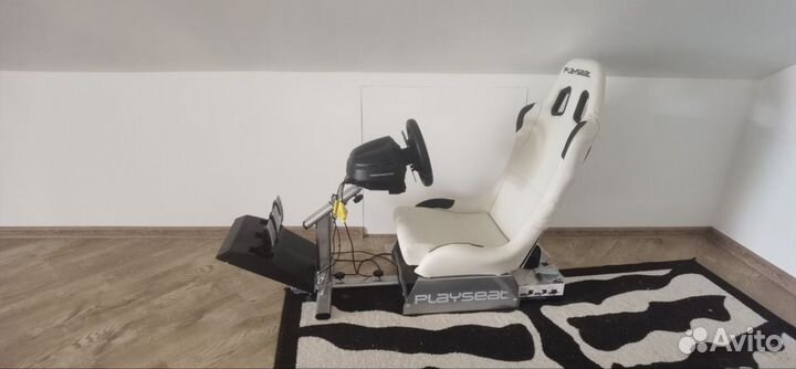 Игровое кресло Playseat Evolution