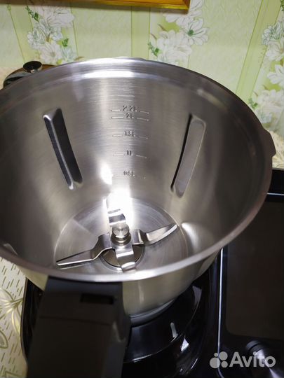 Кухонный робот Tokit