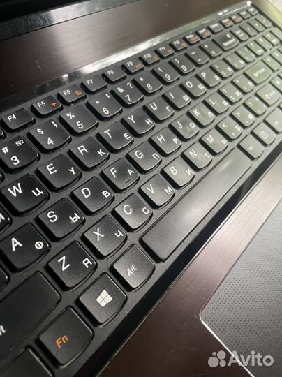 Lenovo 17/i7/16/512/Nvidia