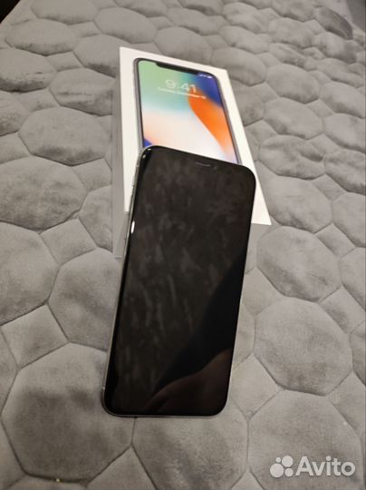 iPhone X, 64 ГБ