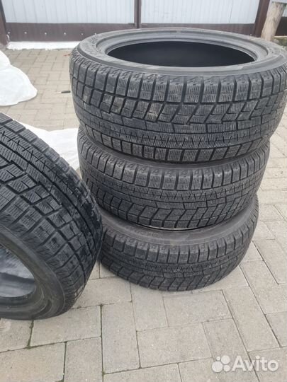 Шины зимние 215/50 R17