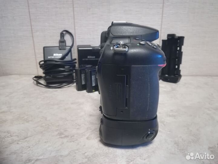 Зеркальный фотоаппарат Nikon d7100