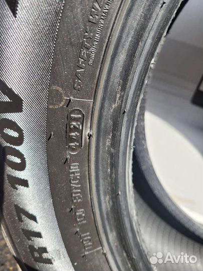 Kumho Ecsta HS52 215/60 R17 100V