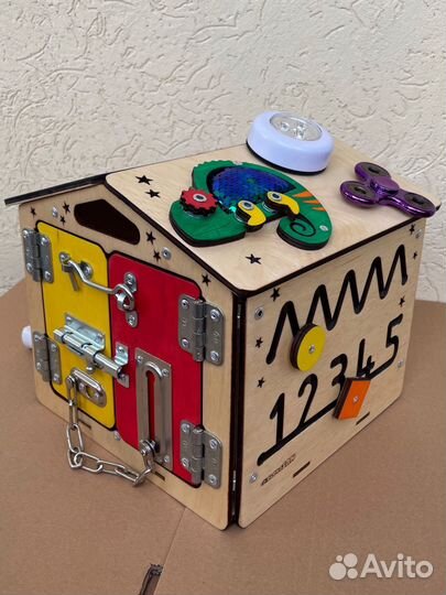 Бизиборд домик новый